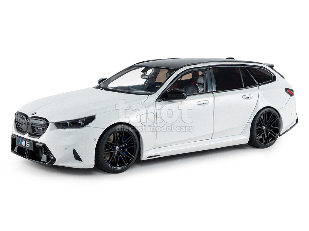 107456 BMW New M5 Touring/ G61 2024