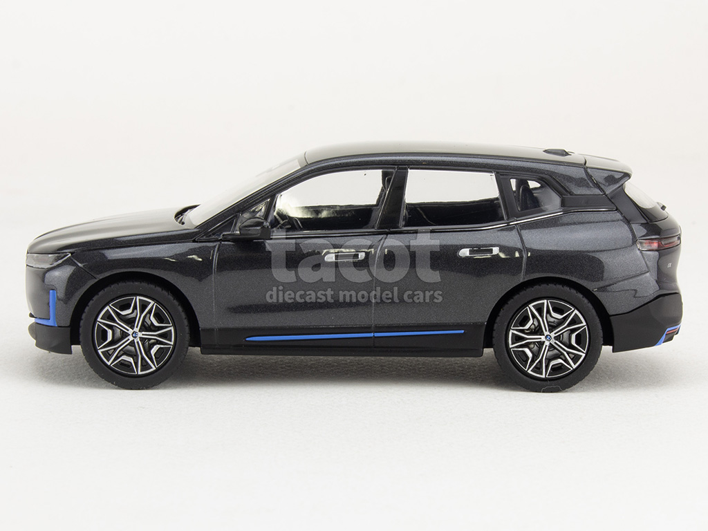 107485 BMW iX 2022