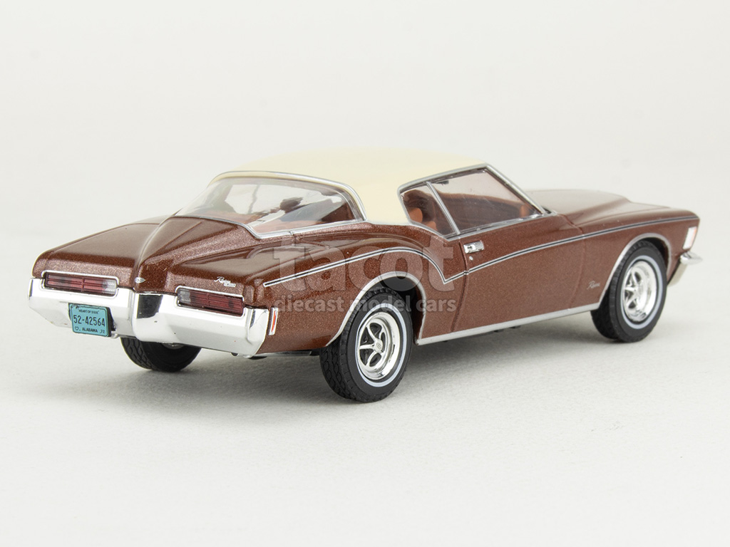 107498 Buick Riviera 1972