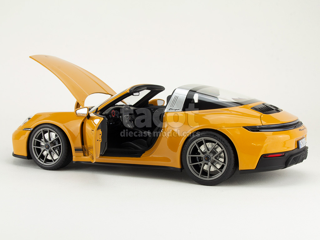 107509 Porsche 911/992 Targa 4 GTS 2024
