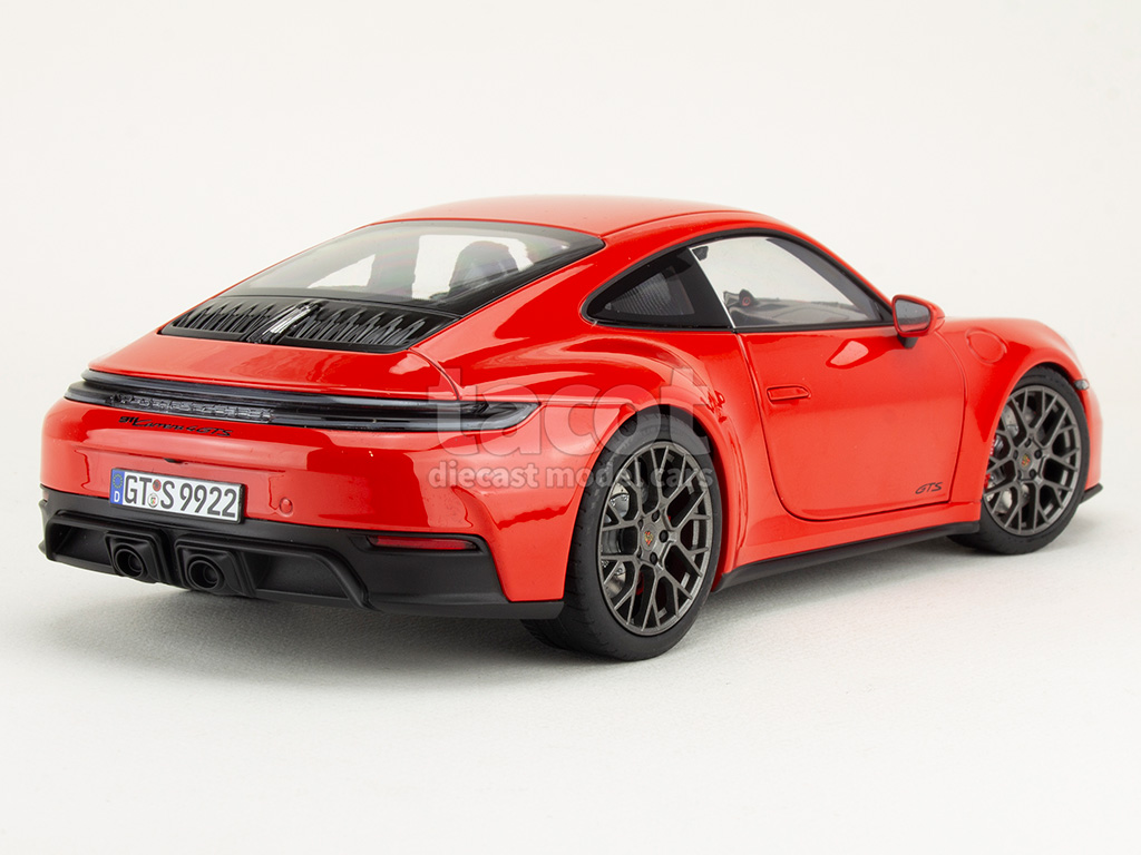 107512 Porsche 911/992 Carrera 4 GTS 2024