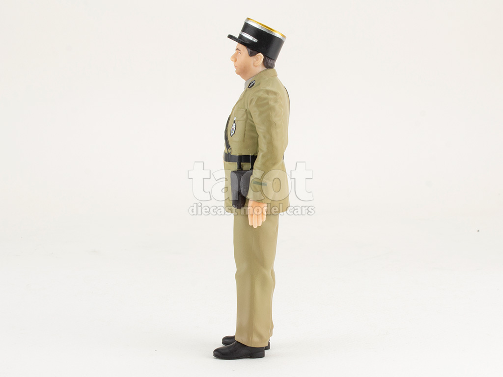 107554 Divers Gendarme de St Tropez