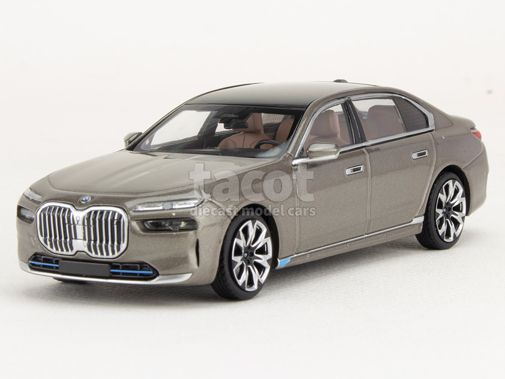 107577 BMW i7/ G70 2023