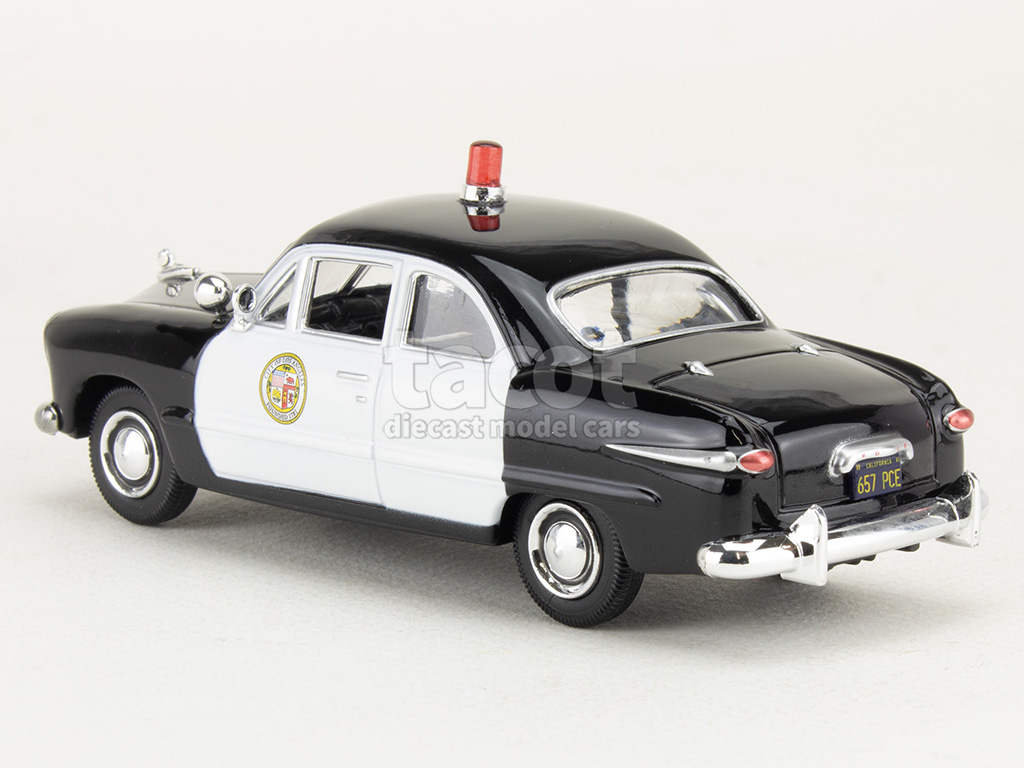 107596 Ford Coup&eacute; Police 1949