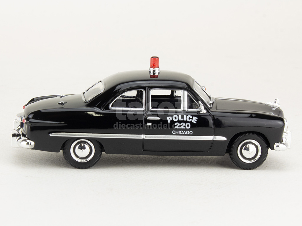 107597 Ford Coup&eacute; Police 1949