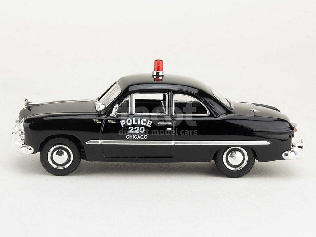 107597 Ford Coup&eacute; Police 1949