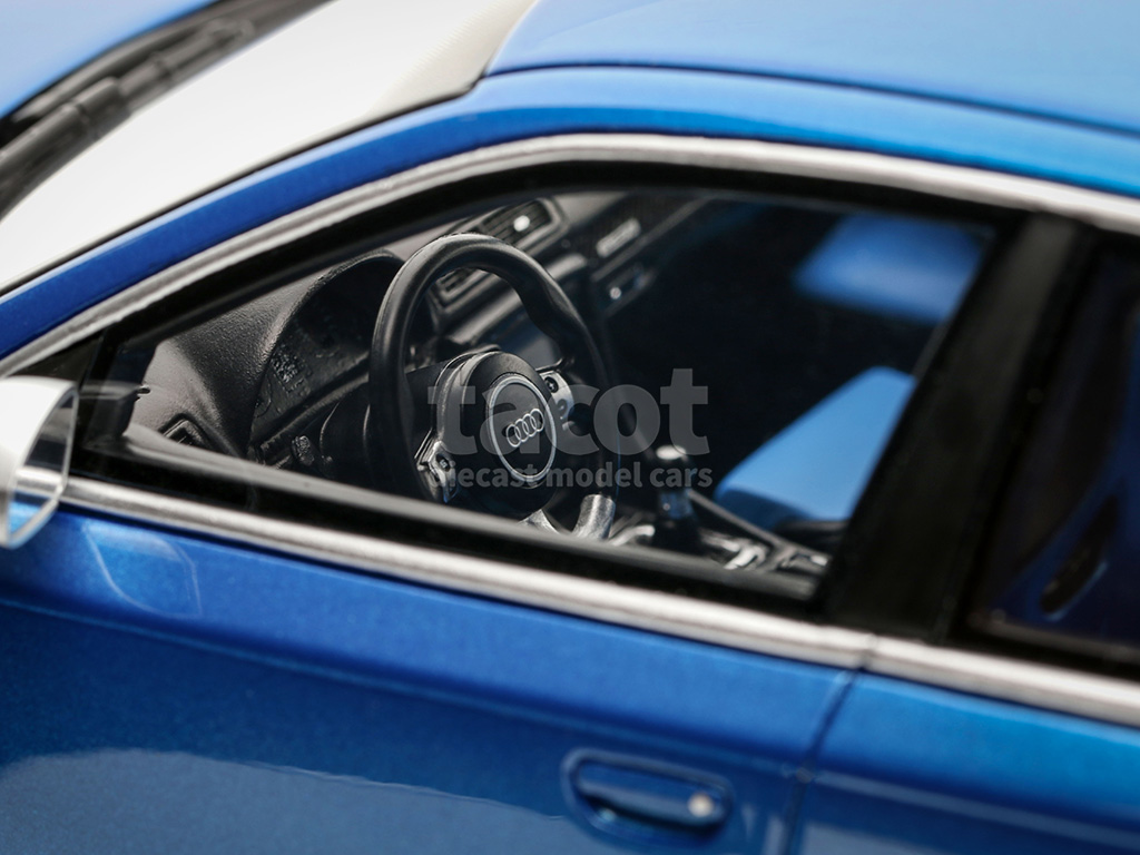 107607 Audi RS4 2007