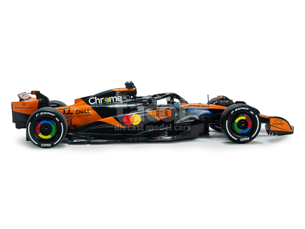 107622 McLaren MCL39 China GP 2025
