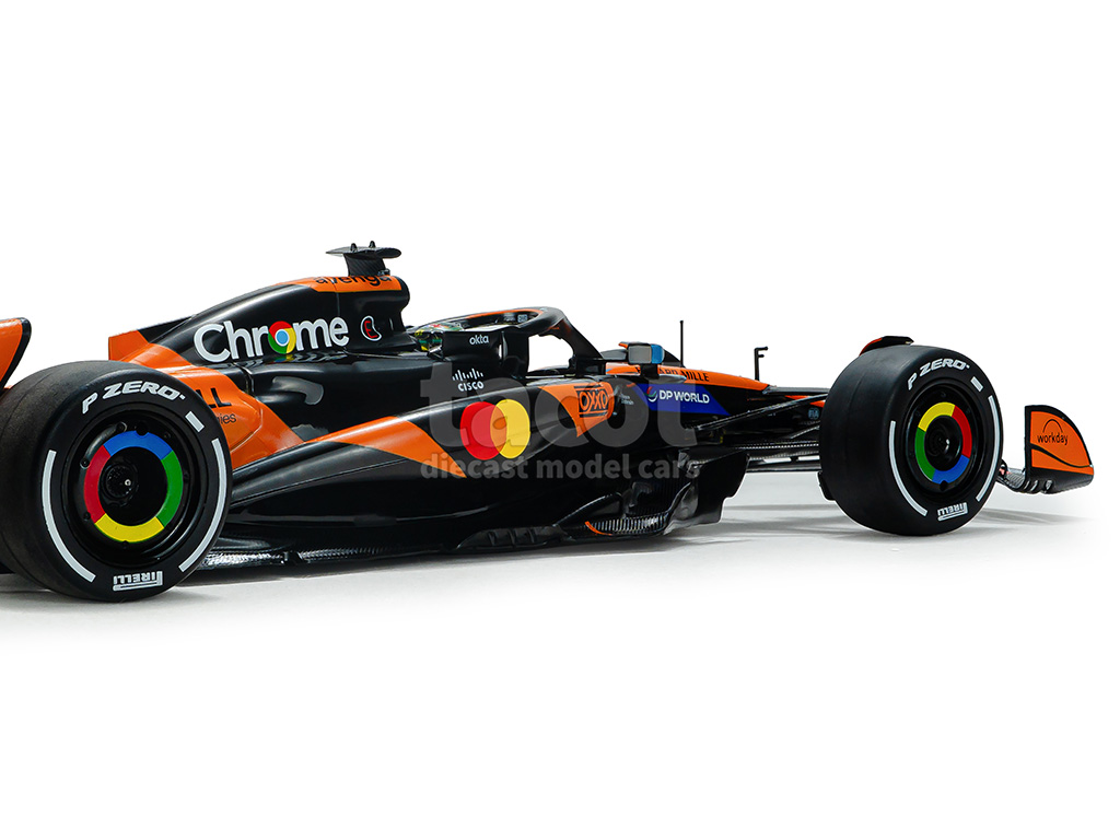 107622 McLaren MCL39 China GP 2025