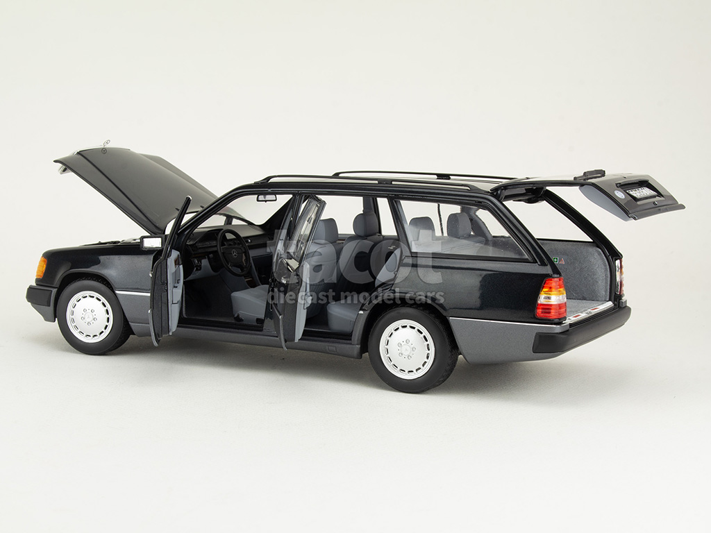 107687 Mercedes 300D/ S124 Break 1990