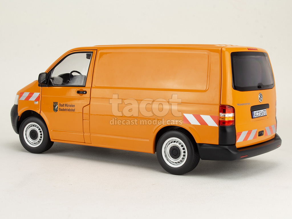 107825 Volkswagen Combi Transporter 2003