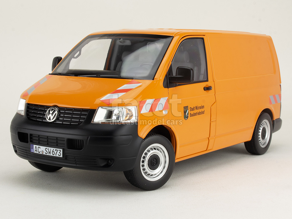 107825 Volkswagen Combi Transporter 2003