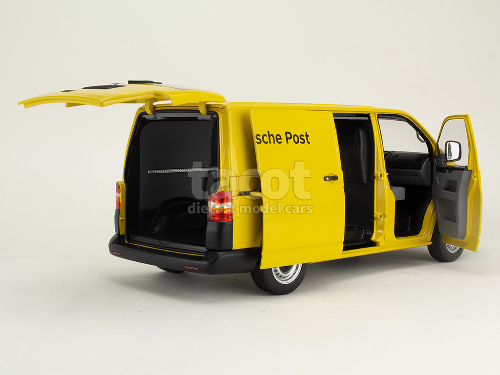 107826 Volkswagen Combi Transporter 2003