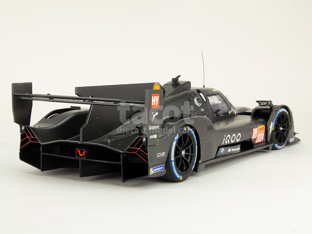 107877 BMW M Hybrid V8 2023