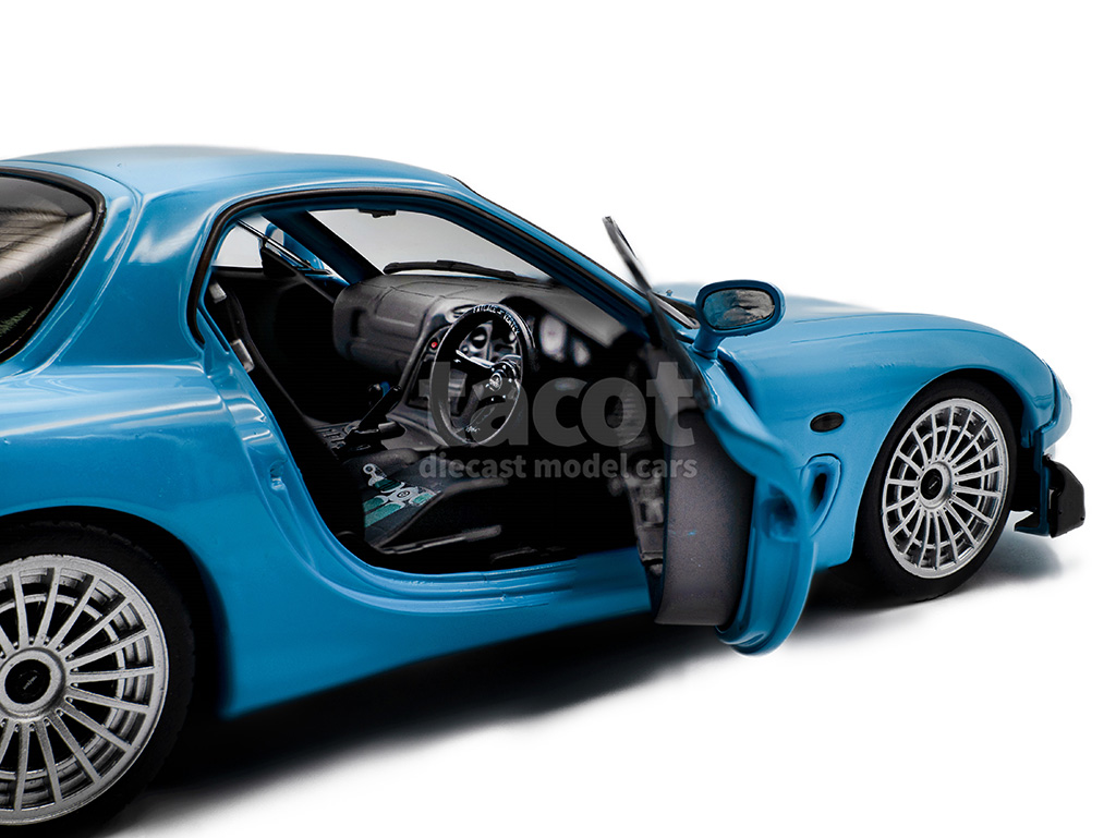 107894 Mazda RX7 FD3RS Solido Works 1999