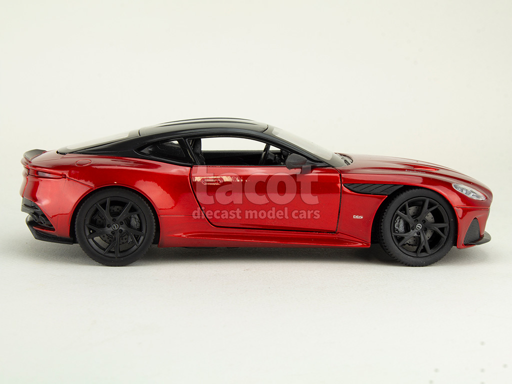 107909 Aston Martin DBS Superleggera 2018