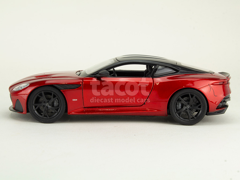 107909 Aston Martin DBS Superleggera 2018