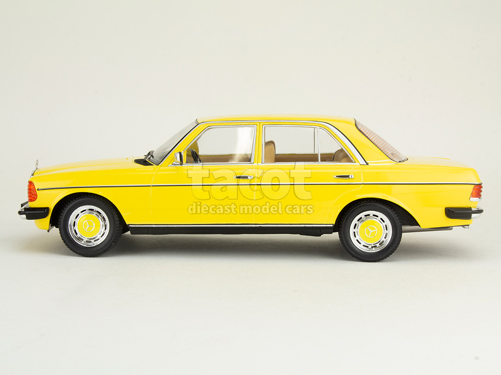 107911 Mercedes 230E/ W123 1975