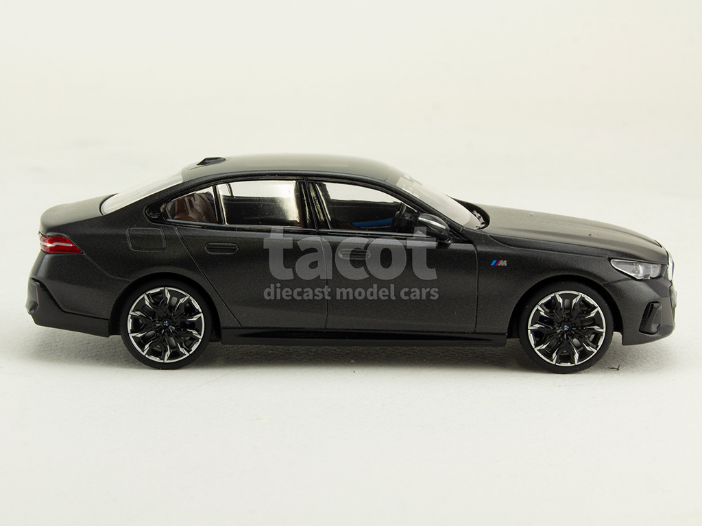 107929 BMW i5/ M60 2024