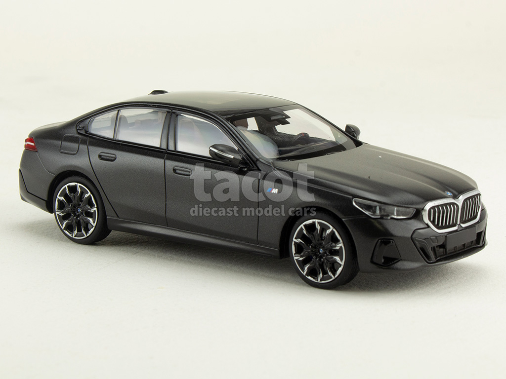 107929 BMW i5/ M60 2024
