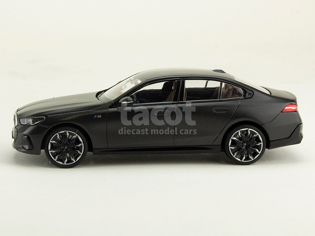 107929 BMW i5/ M60 2024