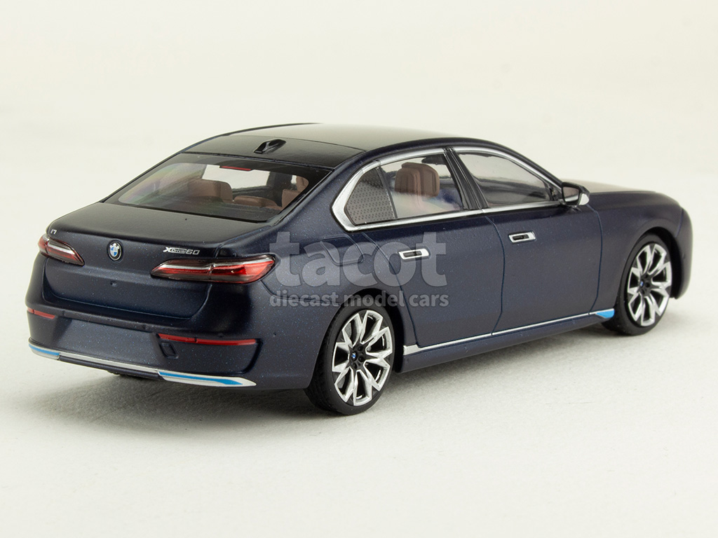 107930 BMW i7/ G70 2023