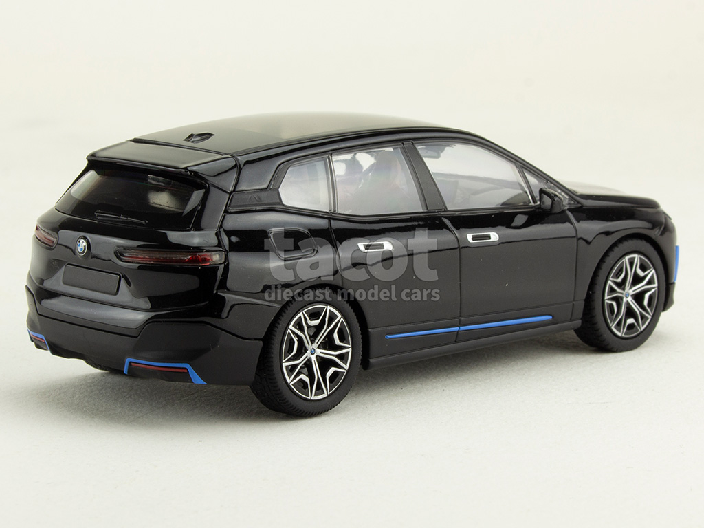 107931 BMW iX 2022