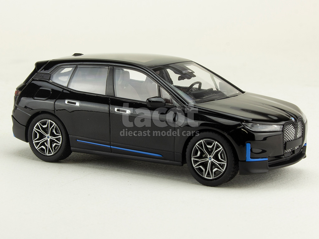 107931 BMW iX 2022