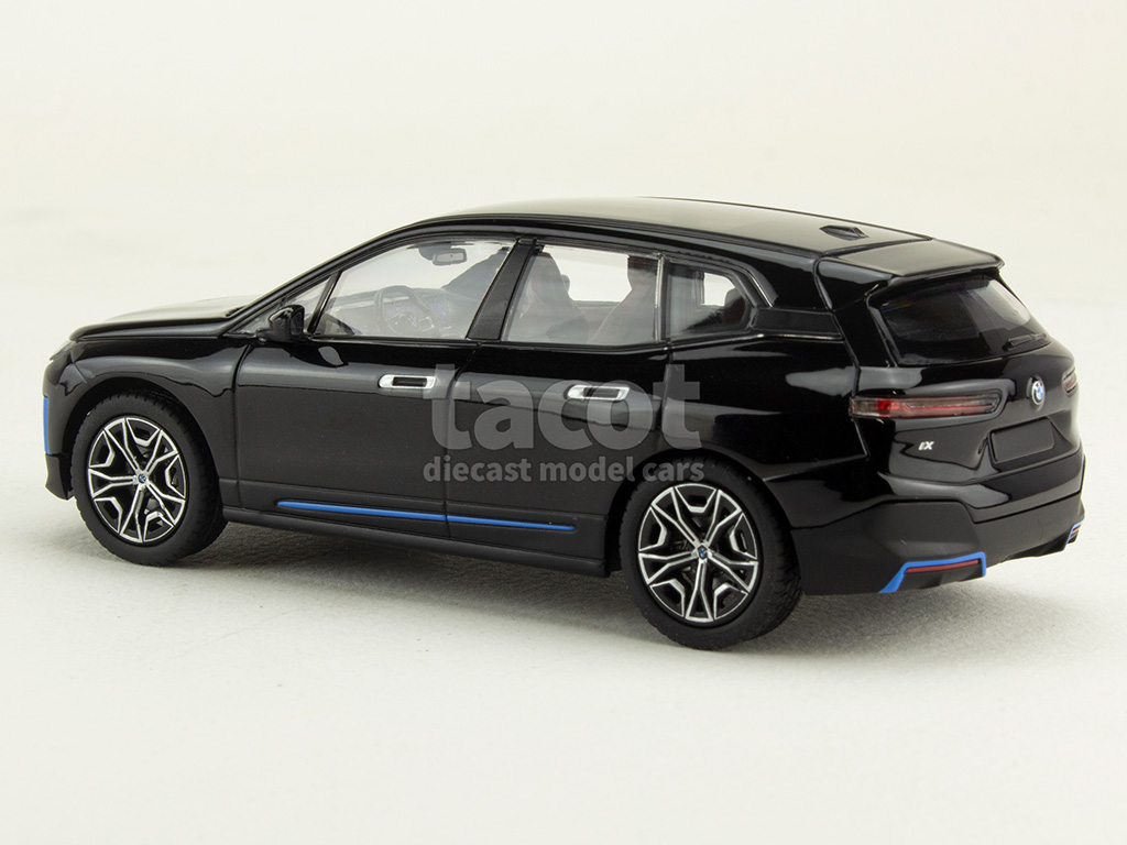 107931 BMW iX 2022