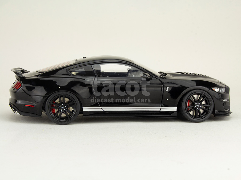 107985 Ford Mustang Shelby GT500 2022