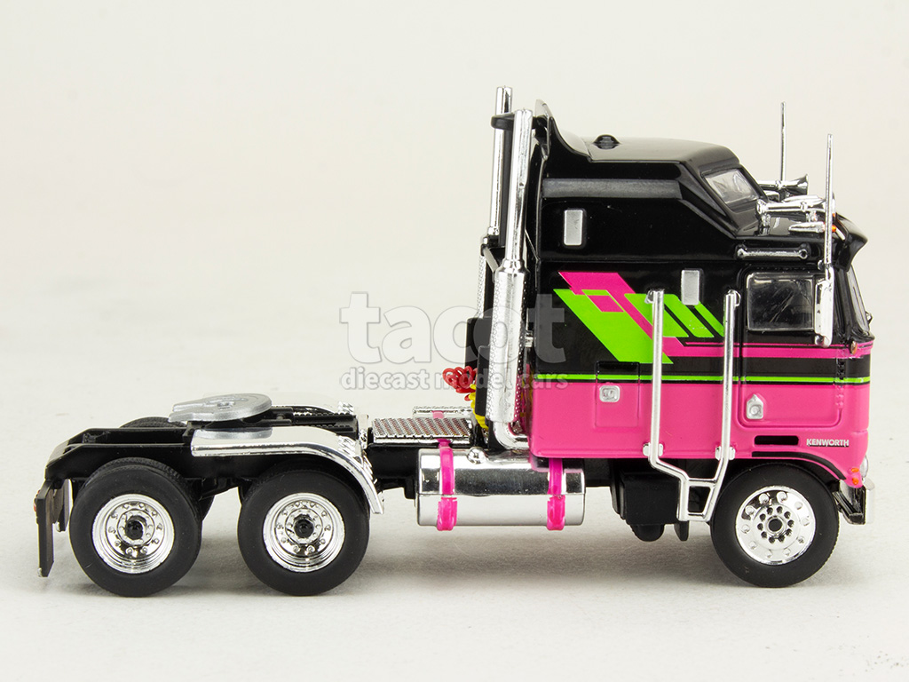 107986 Kenworth K100 A&eacute;rodyne Tracteur 1976