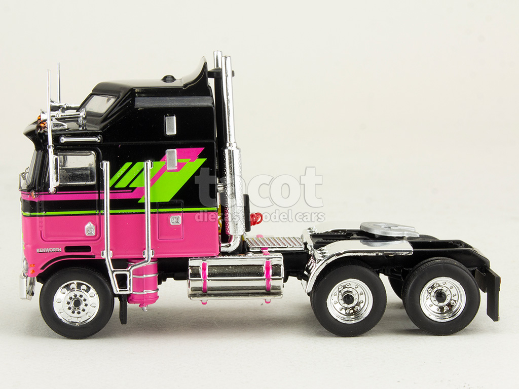 107986 Kenworth K100 A&eacute;rodyne Tracteur 1976