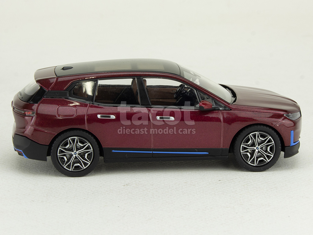 108040 BMW iX 2022