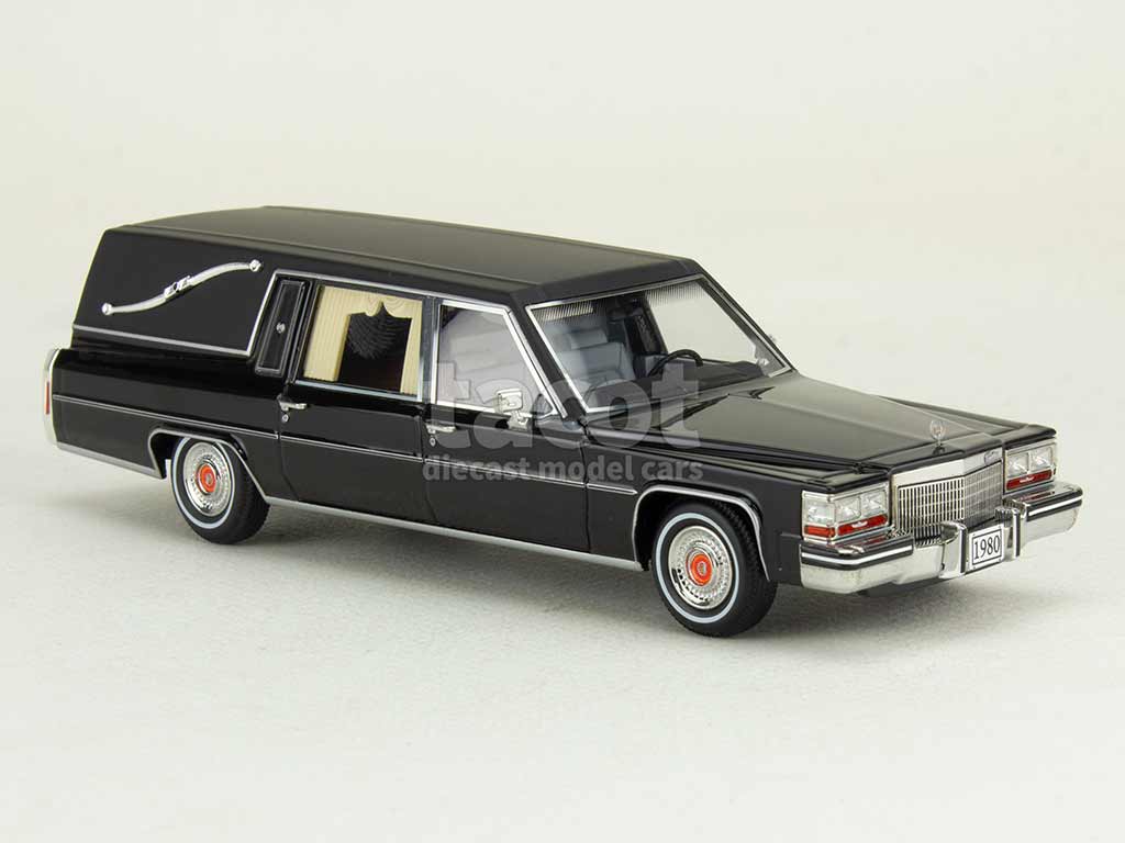 108117 Cadillac Superior Hearse/ Corbillard 1980