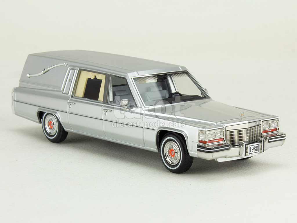 108119 Cadillac Superior Hearse/ Corbillard 1980