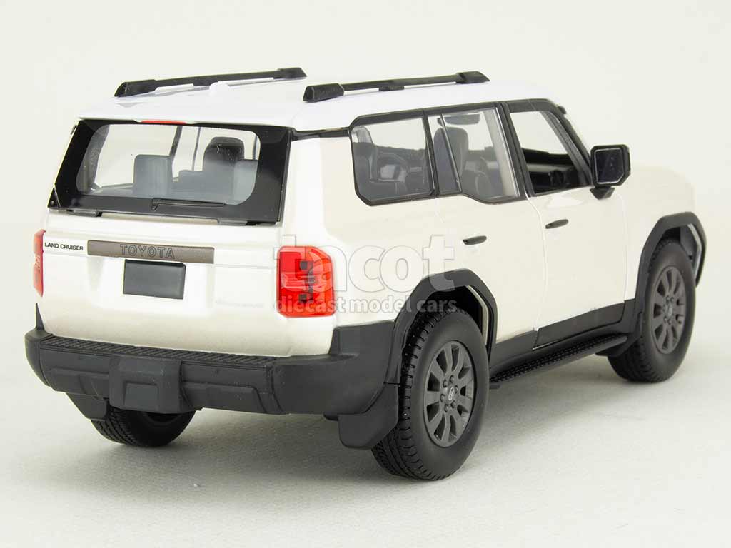 108140 Toyota Land Cruiser 2024