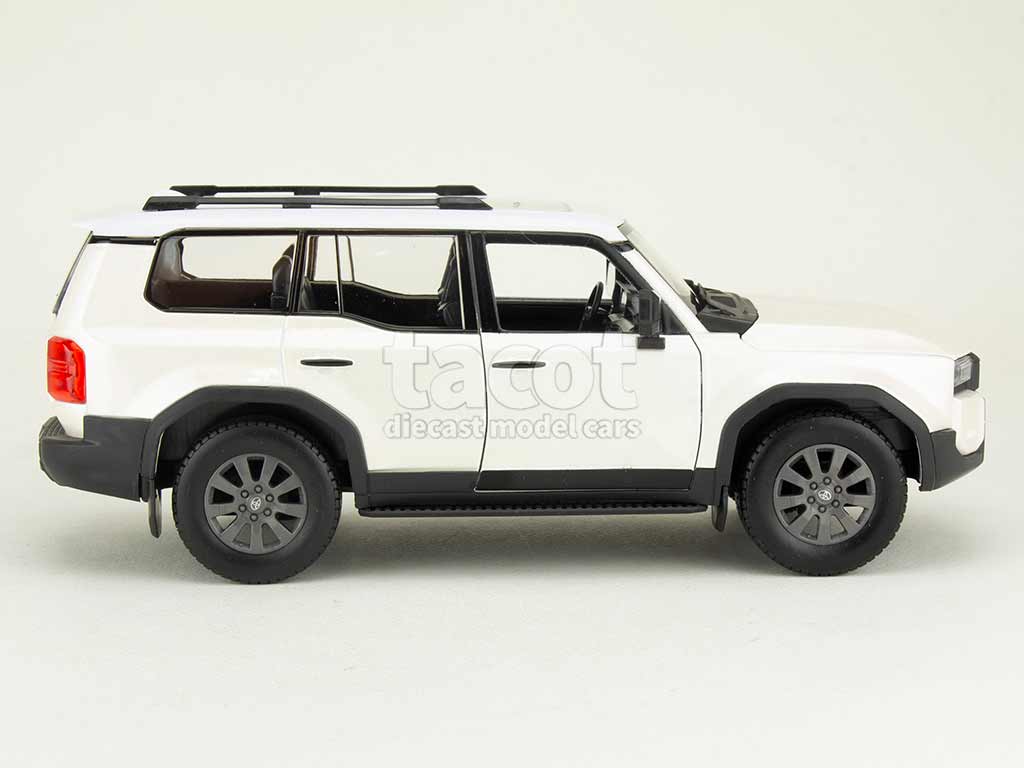 108140 Toyota Land Cruiser 2024