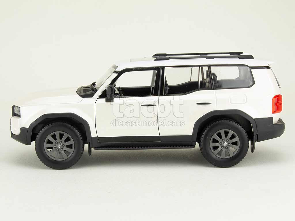 108140 Toyota Land Cruiser 2024