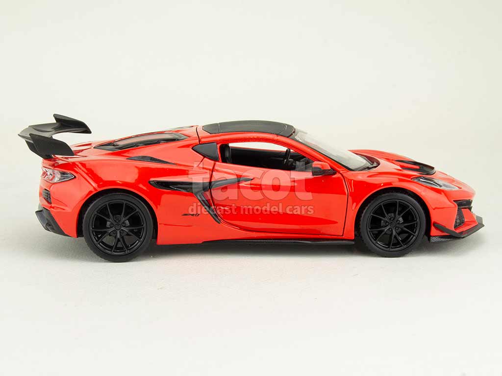 108141 Chevrolet Corvette ZR1 Coup&eacute; 2025