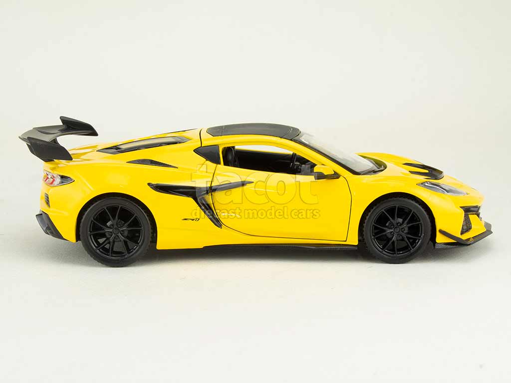 108142 Chevrolet Corvette ZR1 Coup&eacute; 2025