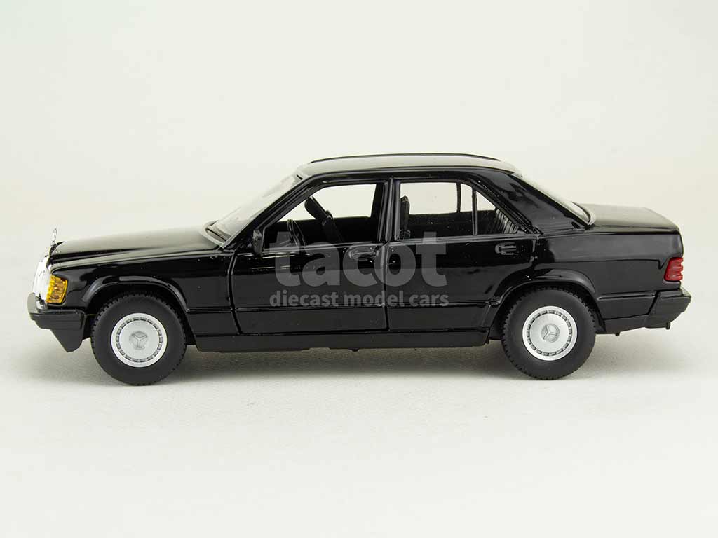 108145 Mercedes 190E/ W201 1984