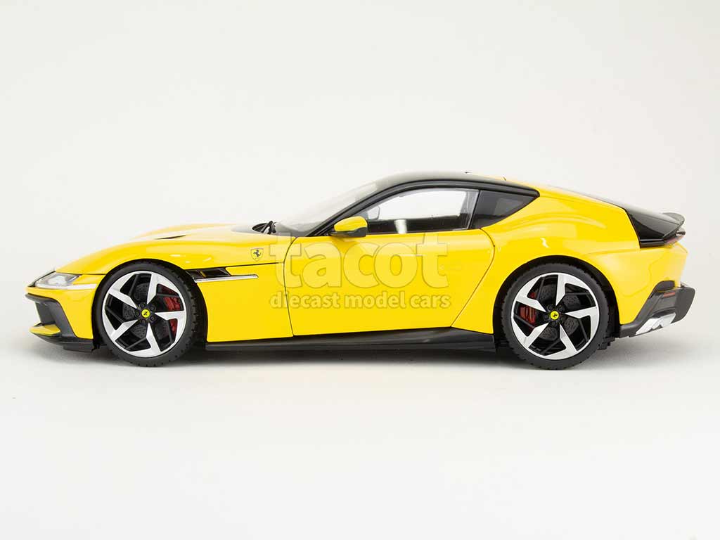 108159 Ferrari 12Cilindri 2024