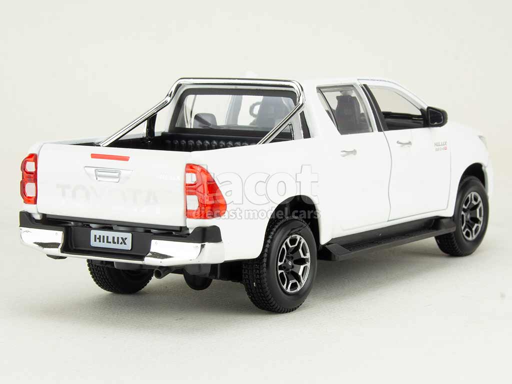 108216 Toyota Hilux 2.8D Pick-Up 2023