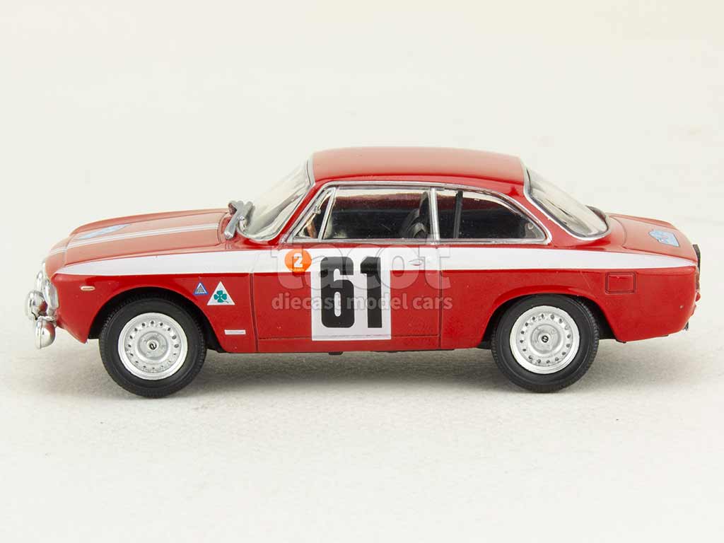 108239 Alfa Romeo Giulia GTA Coupe des Alpes 1966