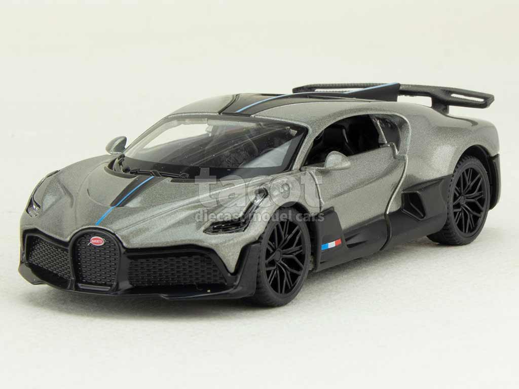 108243 Bugatti Divo 2020