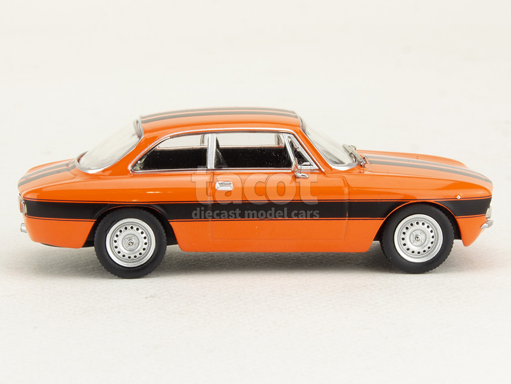 108328 Alfa Romeo 2000 GTV 1971