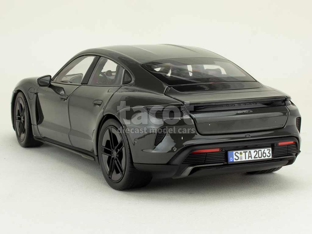 108363 Porsche Taycan Turbo S 2024