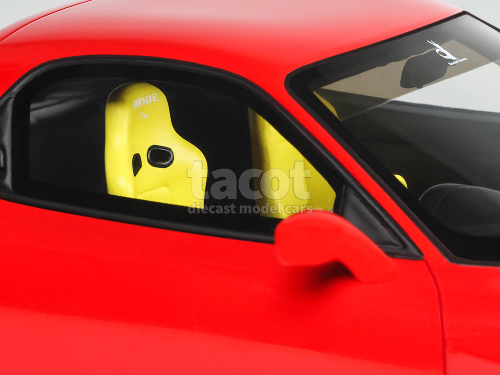 108433 Mazda RX7 Bunny Aero 2015