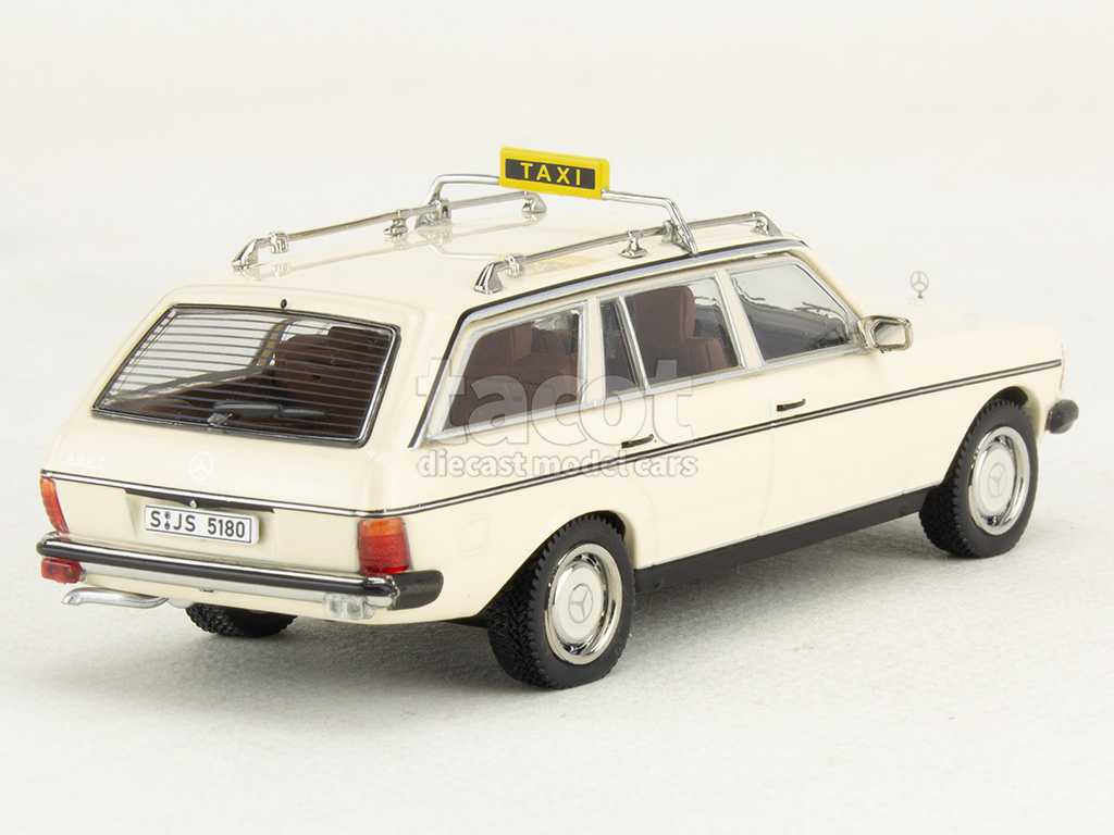 108441 Mercedes 200T/ S123 Taxi 1982