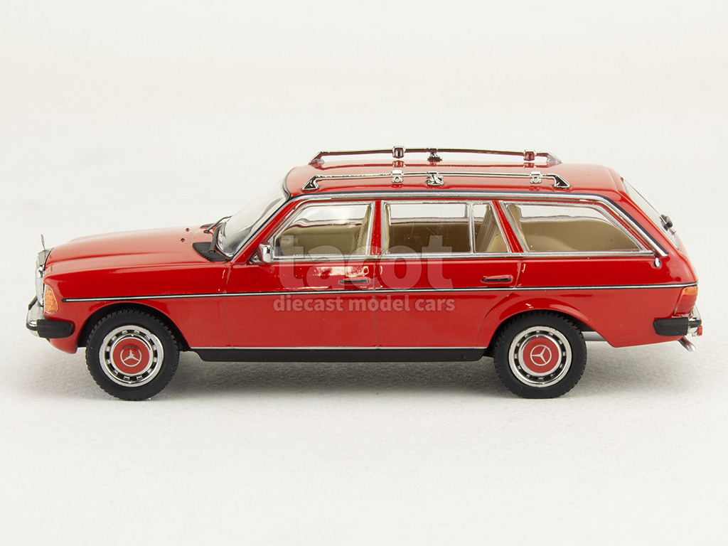 108443 Mercedes 200T/ S123 1979